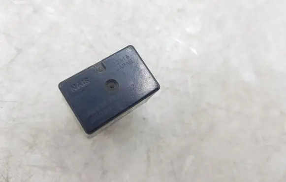 Nissan X-Trail T30 Other relay ACV31212M02