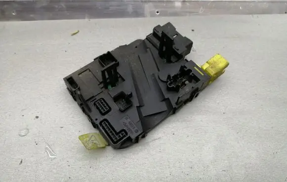 Volkswagen Touran I Other control units/modules 1K0953549F