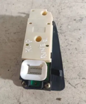 Mitsubishi Space Runner Electric window control switch