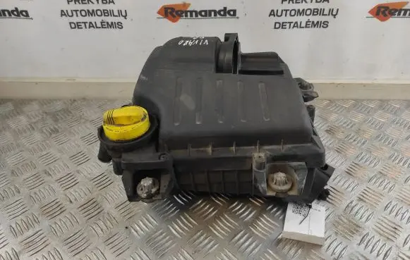 Opel Vivaro Air filter box 8200467321