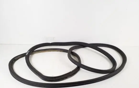 Mercedes-Benz Vito Viano W639 Rubber seal sliding door (on door) A6397300154