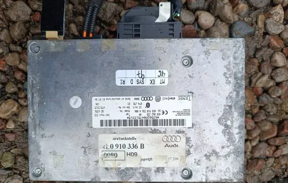 Audi A6 S6 C6 4F Bluetooth control unit module 4E0862335