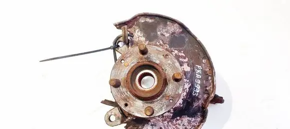Front wheel hub