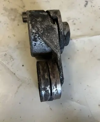 Jeep Grand Cherokee (WK) Generator/alternator belt tensioner A6422000070