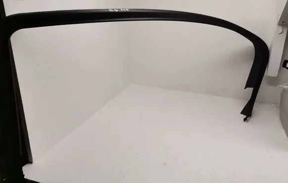 BMW 7 F01 F02 F03 F04 Rear door window/glass frame 7177858