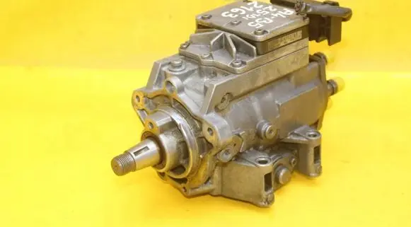 Audi A4 S4 B5 8D Fuel injection high pressure pump 059130106DX