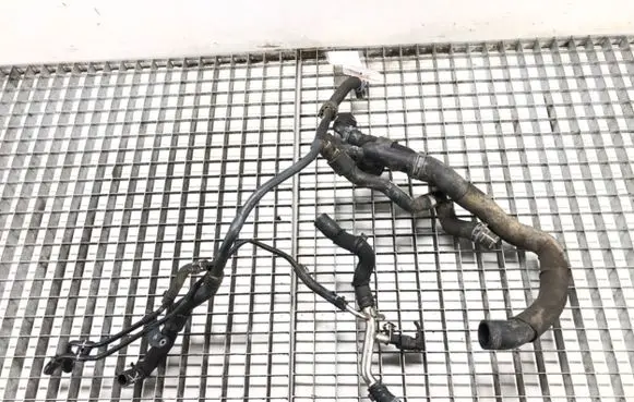 Skoda Superb B8 (3V) Engine coolant pipe/hose 3Q0122058E