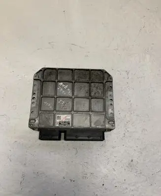 Toyota Avensis T270 Engine control unit/module 8966105D52 MB2759001931