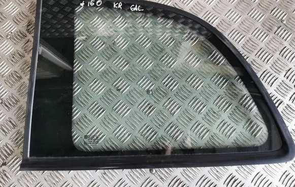 Opel Zafira A Rear side window