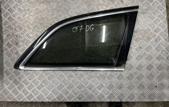 Audi Q7 4L Rear side window