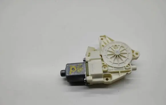 Mercedes-Benz GLK (X204) Rear door window regulator motor A2048200642 961108100