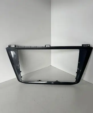 Volkswagen Tiguan Allspace Radio/GPS head unit trim 5NN858069B