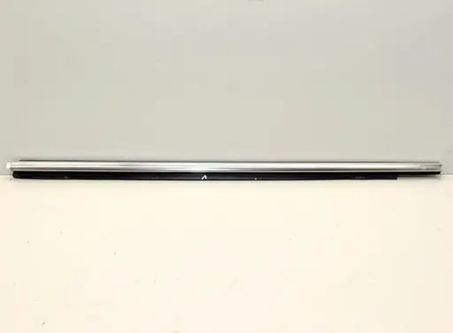 Maserati Ghibli Front door glass trim molding 670009905