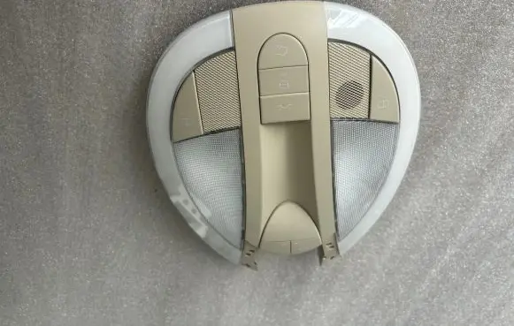 Mercedes-Benz E W211 Front seat light A2118204201 646S491000 15450600