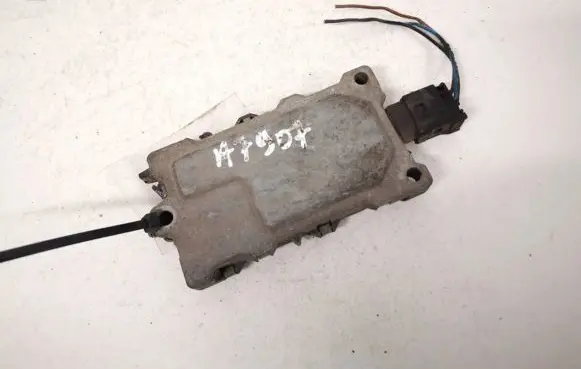 Coolant fan relay