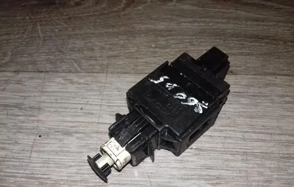 Volvo S60 Brake pedal sensor switch 8622064