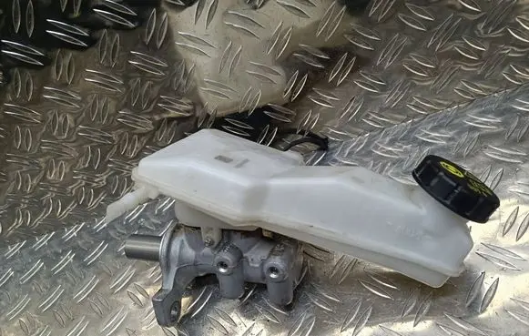 Citroen C4 III e-C4 Master brake cylinder