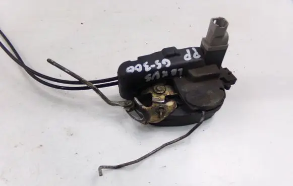 Lexus GS 300 400 430 Front door lock 69391-30040