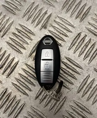 Nissan Juke I F15 Ignition key/card TWB1G662