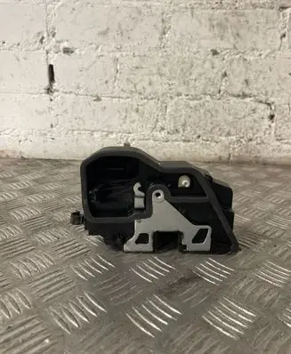 BMW X6 E71 Rear door lock 1120085