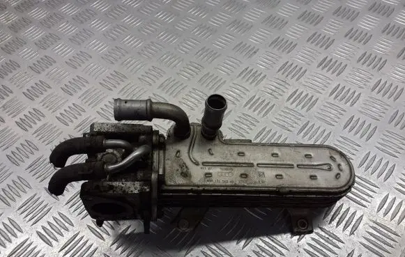 Skoda Octavia Mk2 (1Z) EGR valve cooler 038131513AD