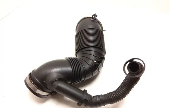 Skoda Octavia Mk2 (1Z) Air intake hose/pipe 3C0129654