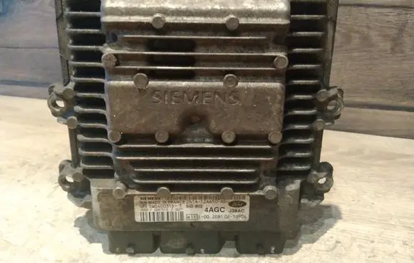 Ford Fusion Engine control unit/module 2N1A12A650AD 5WS40031D