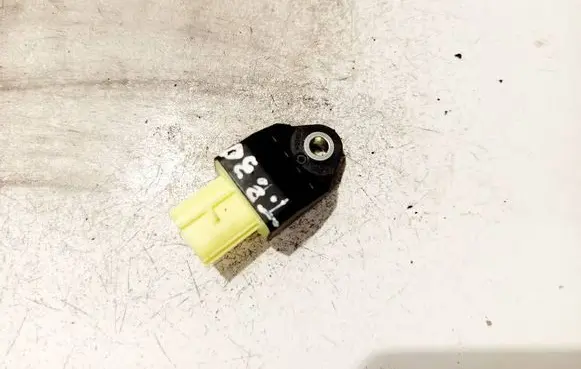 Toyota Auris 150 Airbag deployment crash/impact sensor 8983175020 89831-75020