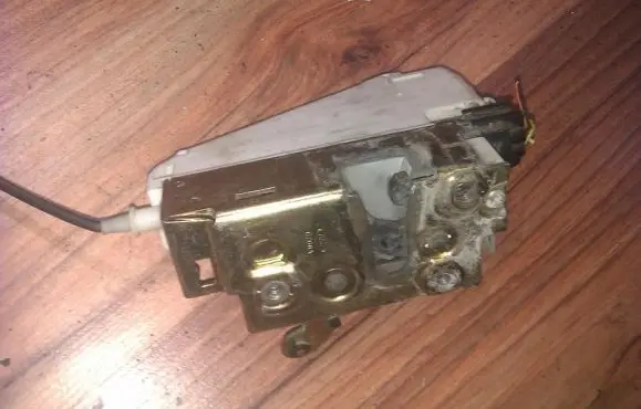 Ford Scorpio Front door lock 95GG220A20DA