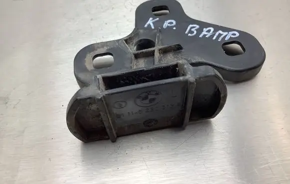 BMW 7 E38 Front bumper mounting bracket 511182305131 KP3917