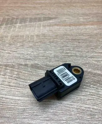 Toyota Avensis T250 Airbag deployment crash/impact sensor 8983105030