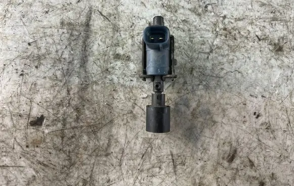 Toyota Land Cruiser (HDJ90) Turbo solenoid valve 9091012080