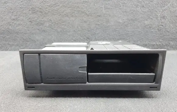 Head unit multimedia control