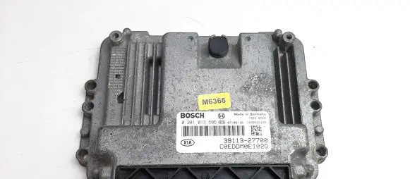 KIA Ceed Engine control unit/module 3911327700 0281013595