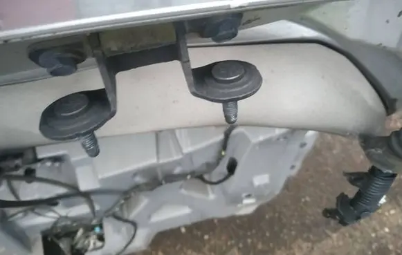 Dodge Journey Tailgate/trunk/boot hinge