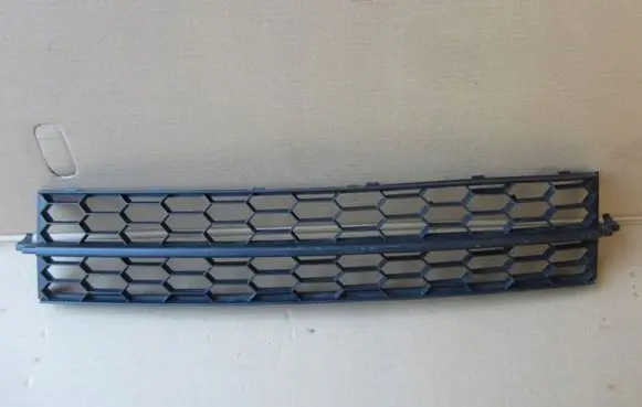 Skoda Octavia Mk3 (5E) Front bumper lower grill