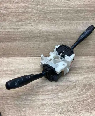 Mitsubishi Carisma Wiper turn signal indicator stalk/switch MR228461