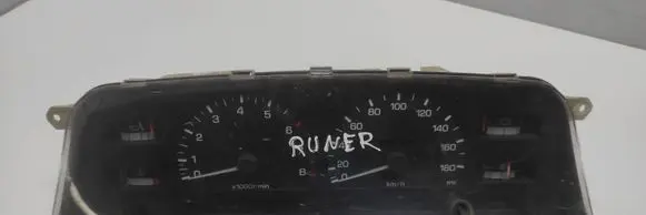 Mitsubishi Space Runner Speedometer (instrument cluster) 83200130
