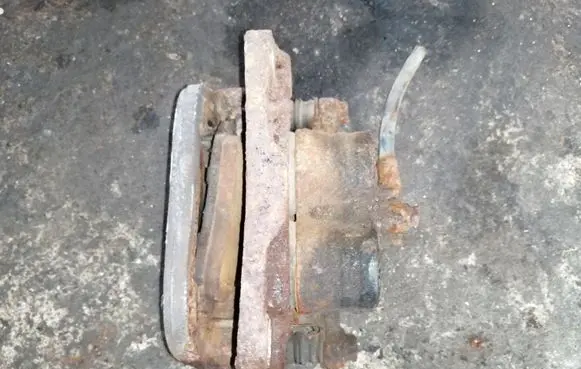 Subaru Outback Front brake caliper