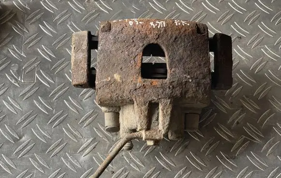 Chrysler Voyager Front brake caliper