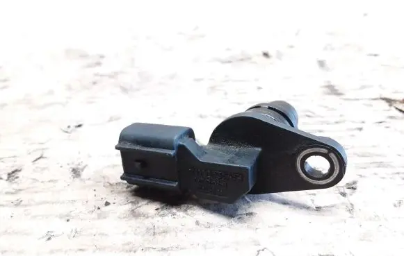 Mazda 6 Camshaft position sensor 6M8G12K073
