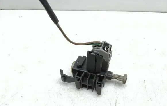 Volvo V70 Clutch pedal sensor 6G9T11A152AA