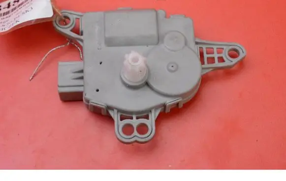 KIA Sportage Air flap motor/actuator EA1F1DN8AB02