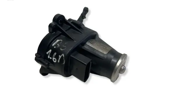 Volkswagen PASSAT B6 Intake manifold valve actuator/motor 03L129086A