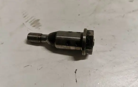 Buick Encore I Valve oil control 55562224