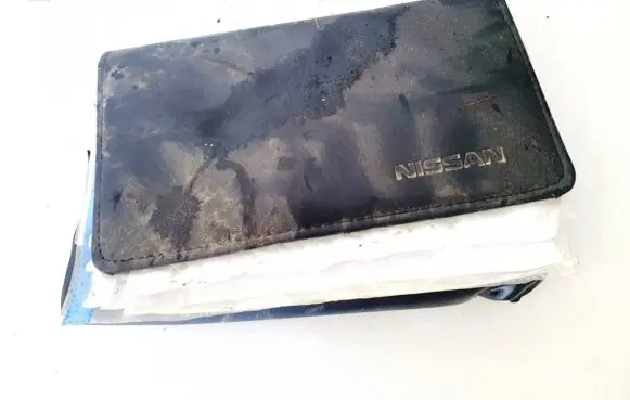 Nissan Qashqai Owners service history hand book 