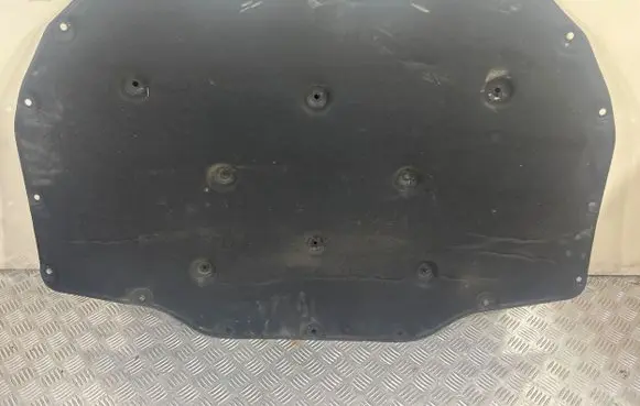 Volkswagen Golf VII Engine hood trim 