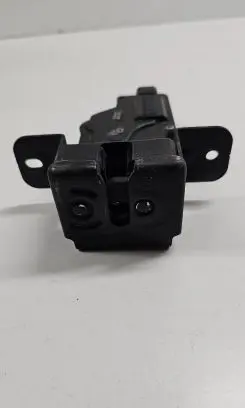 KIA Sorento Tailgate window lock/catch/latch 