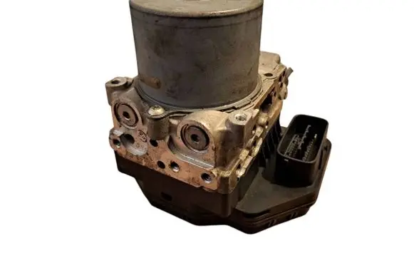 Mazda 6 ABS Pump GAM7437A0 1338004451