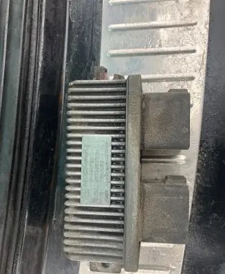 Opel Signum Glow plug pre-heat relay 8973227511 5343538 24451765